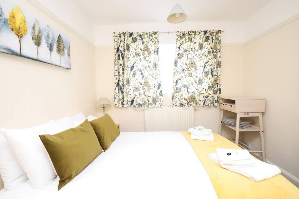 Wolsey Road, North Holiday home *